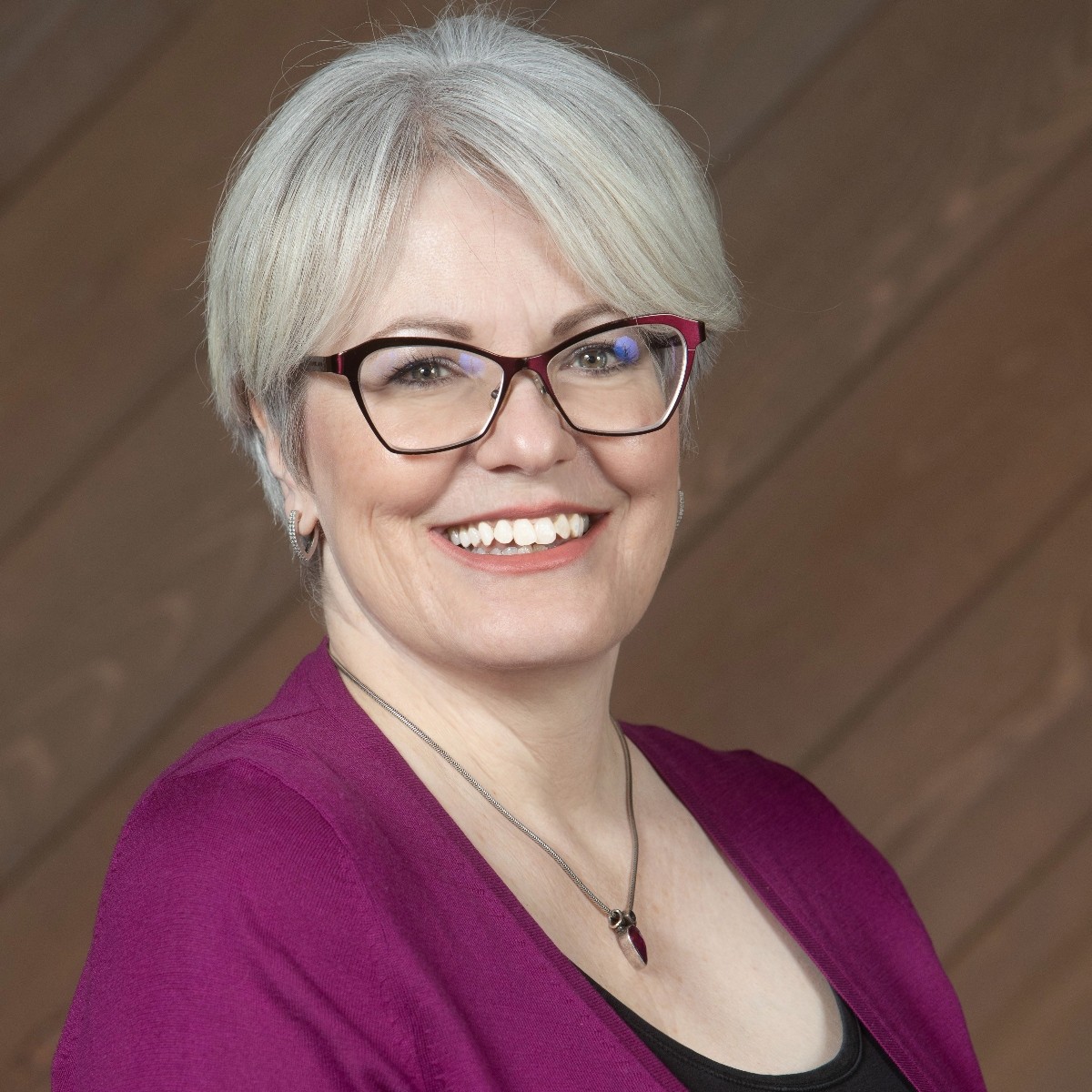 Meet Juliet Peters - Headshot Photo